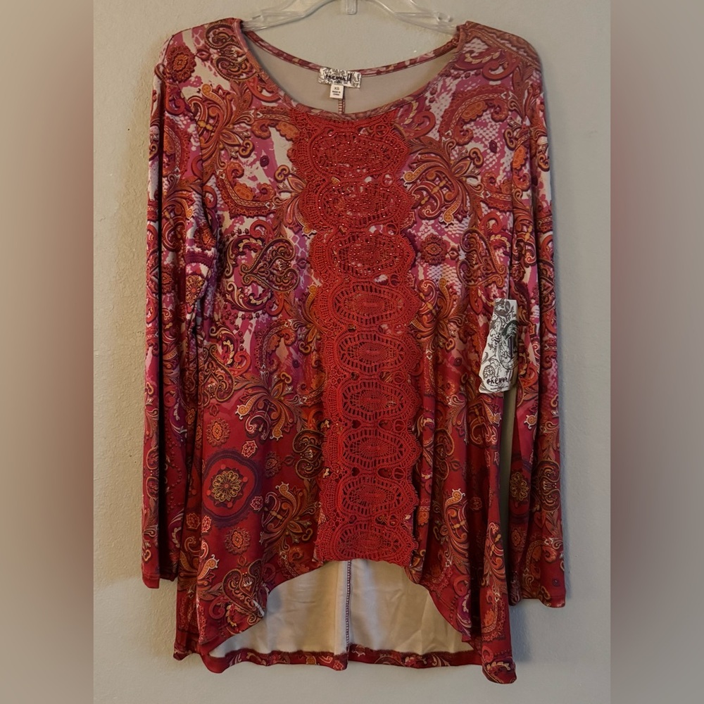 ONE WORLD Top Women's Size X-Small BOHO Tunic High Low Hem NWT Red Paisley